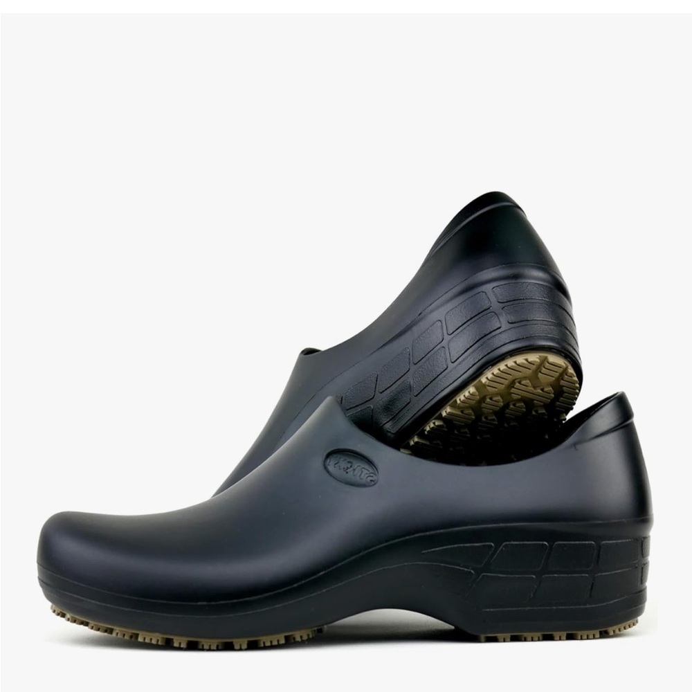 Klogs Black Professional Clogs 
New no box no tags